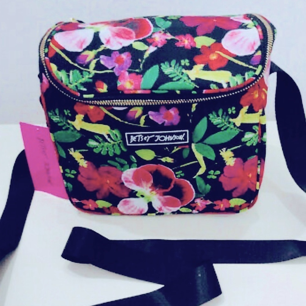 RESTOCKED! Betsey Johnson lunch tote! - Picture 2 of 6